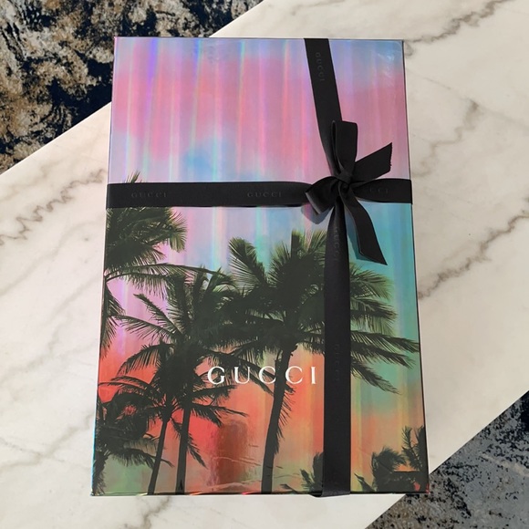 Extra Large Authentic GUCCI Empty Box with Ribbon - Picture 3 of 8